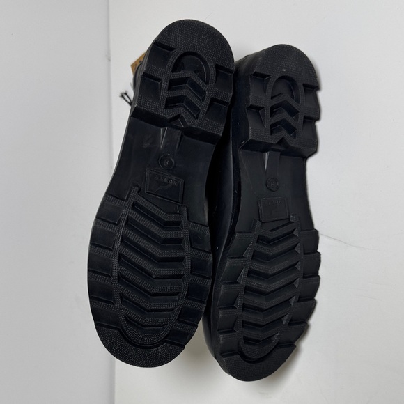 NORTY NWT Women's Black Blue Floral Ankle Rain Boots Treaded Slip On Size 9 - Picture 6 of 10